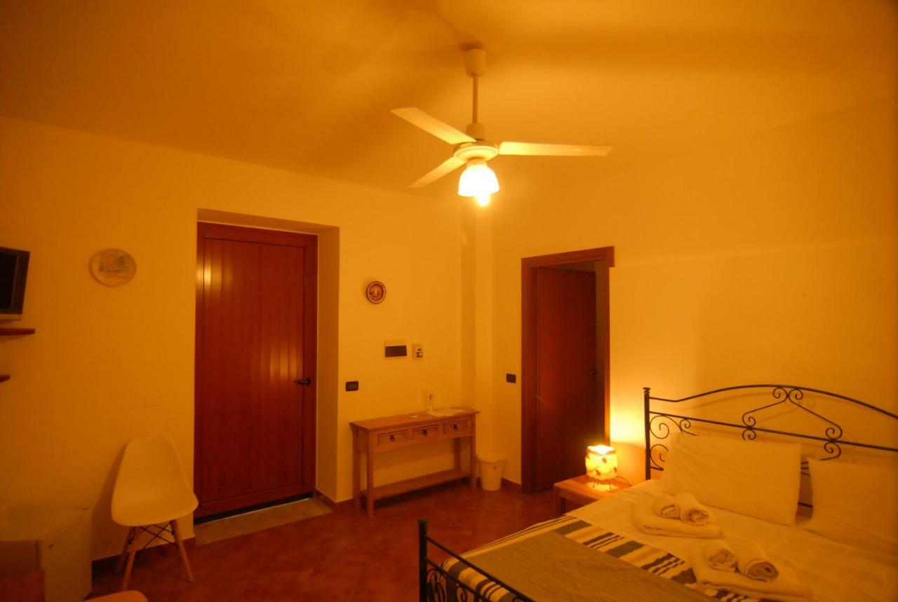 Eoliano B&B Мальфа Екстер'єр фото
